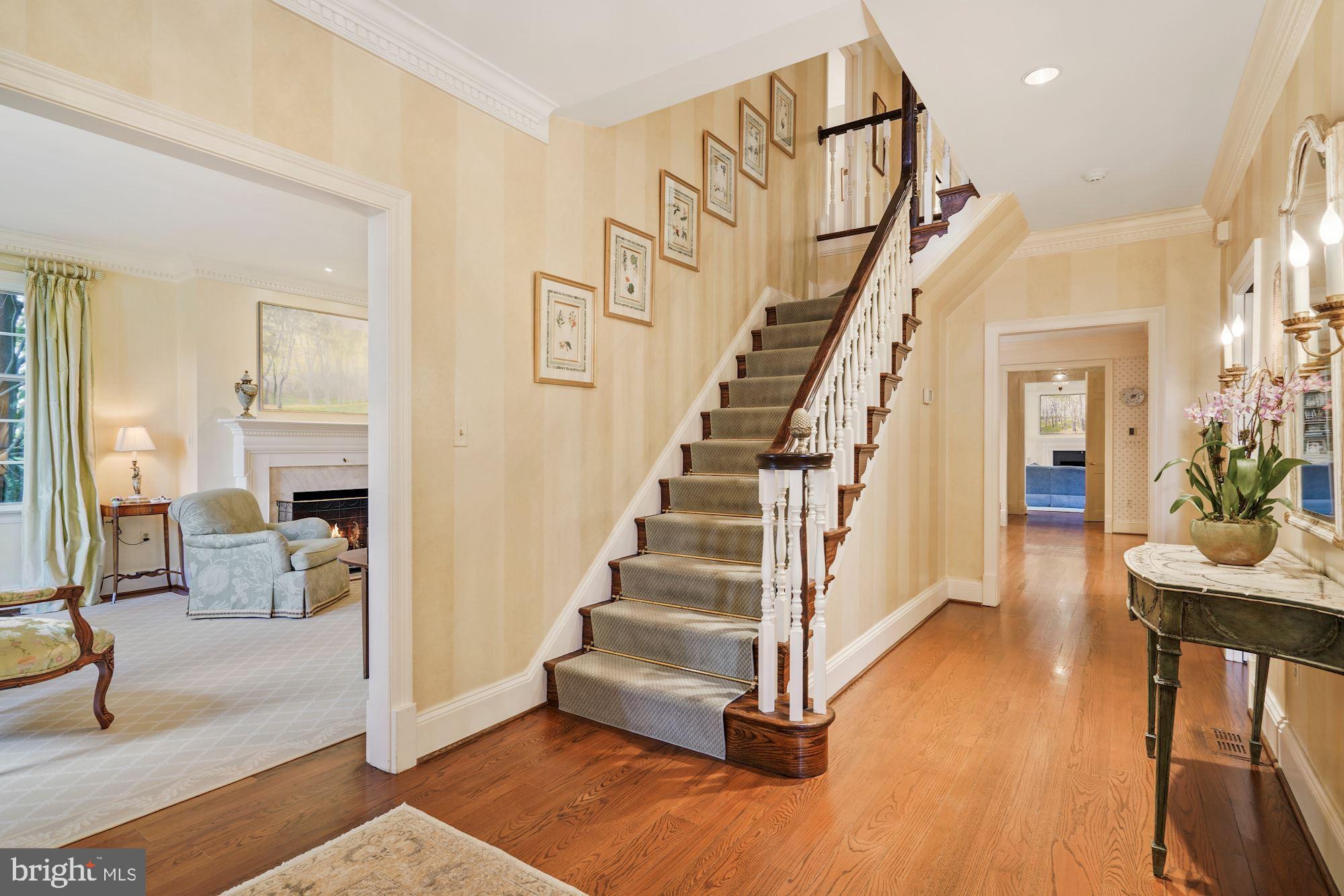 CHEVY CHASE VILLAGE - Residential