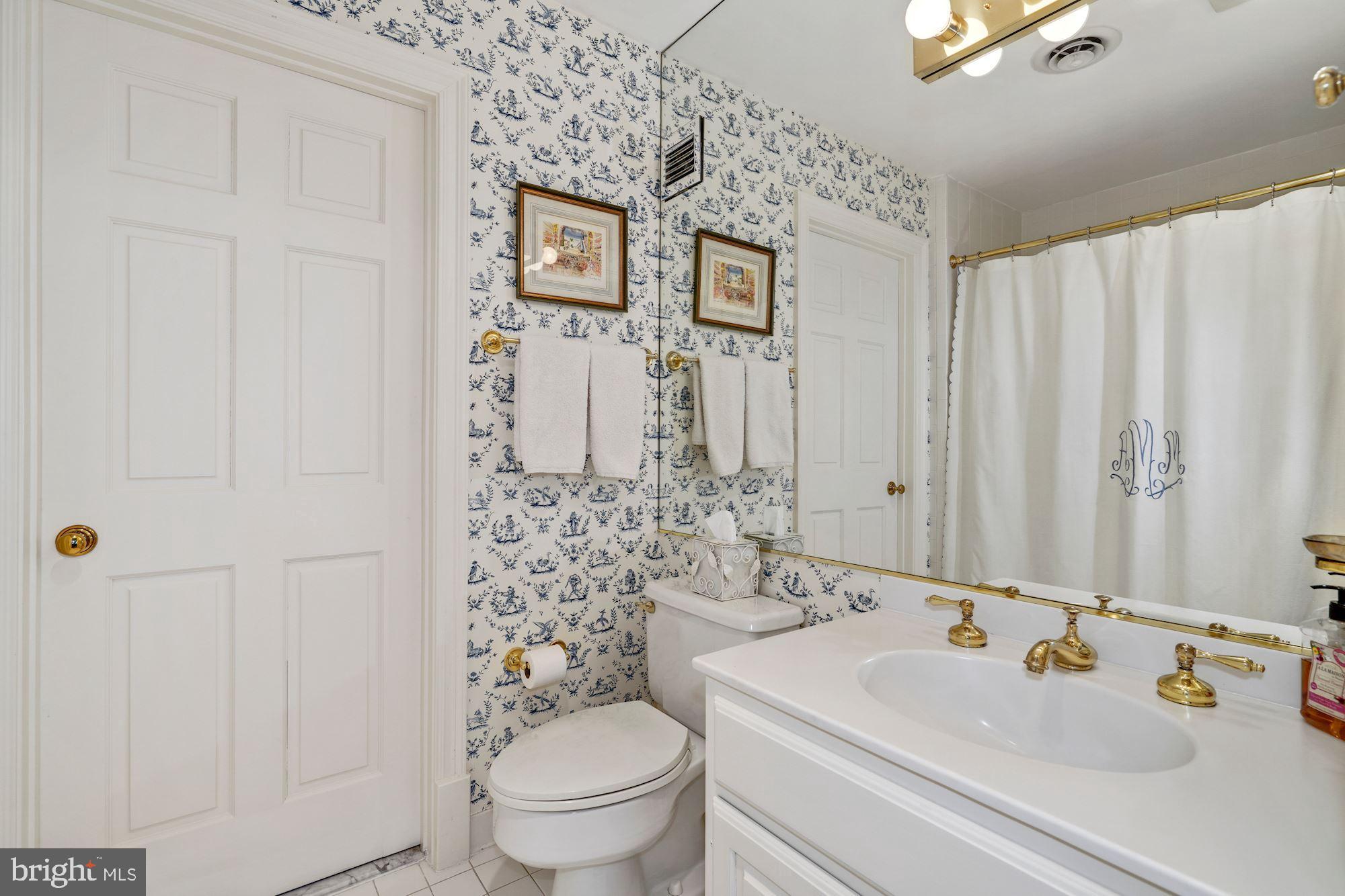 CHEVY CHASE VILLAGE - Residential