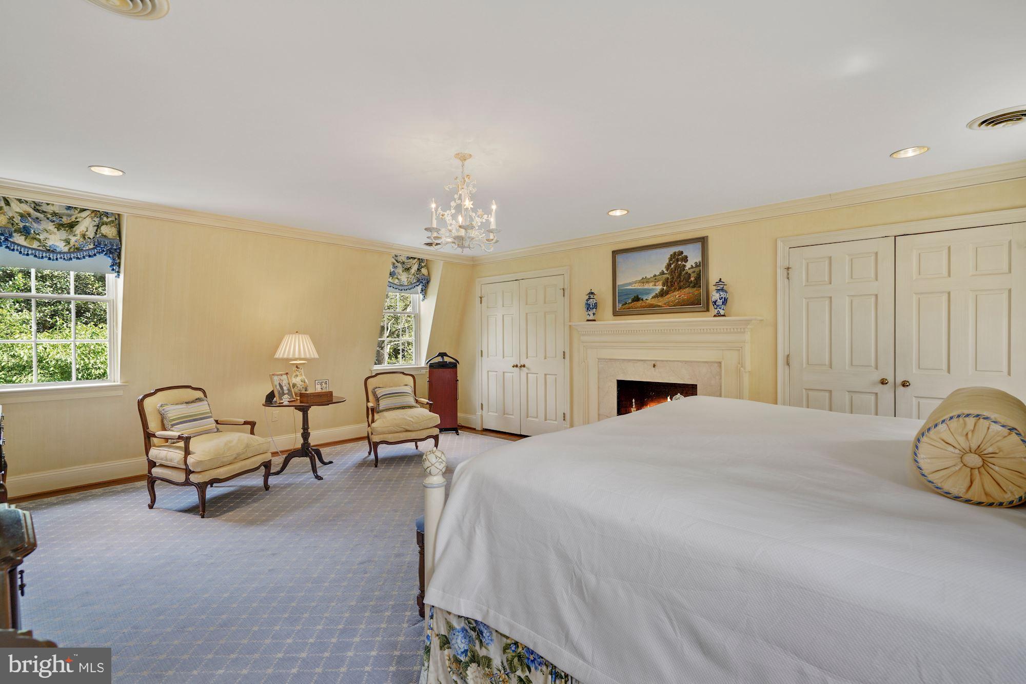 CHEVY CHASE VILLAGE - Residential