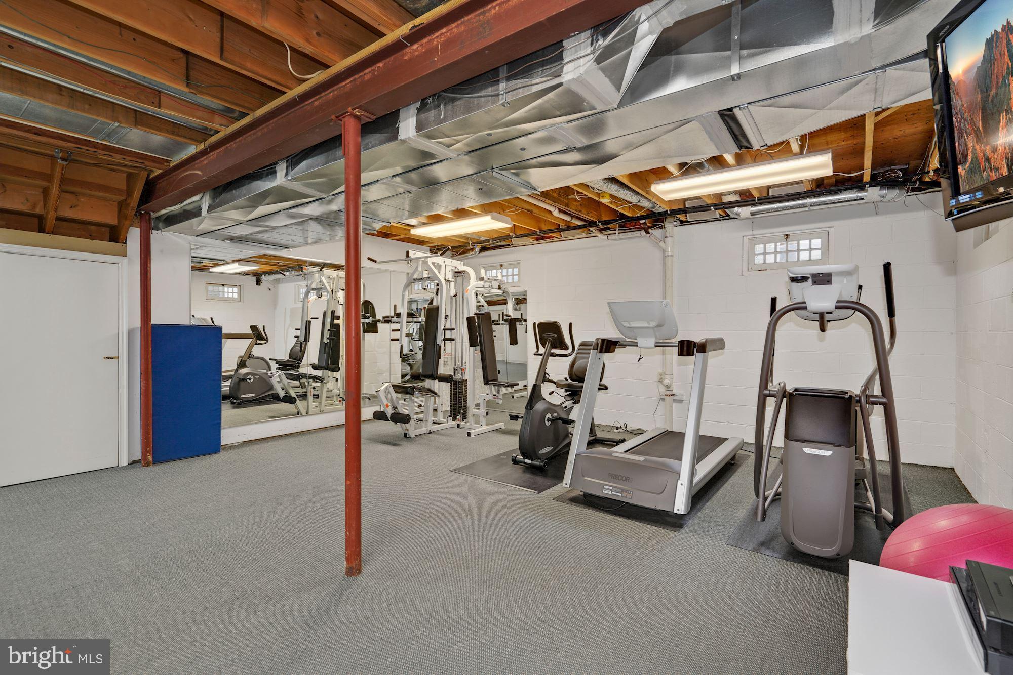 CHEVY CHASE VILLAGE - Residential