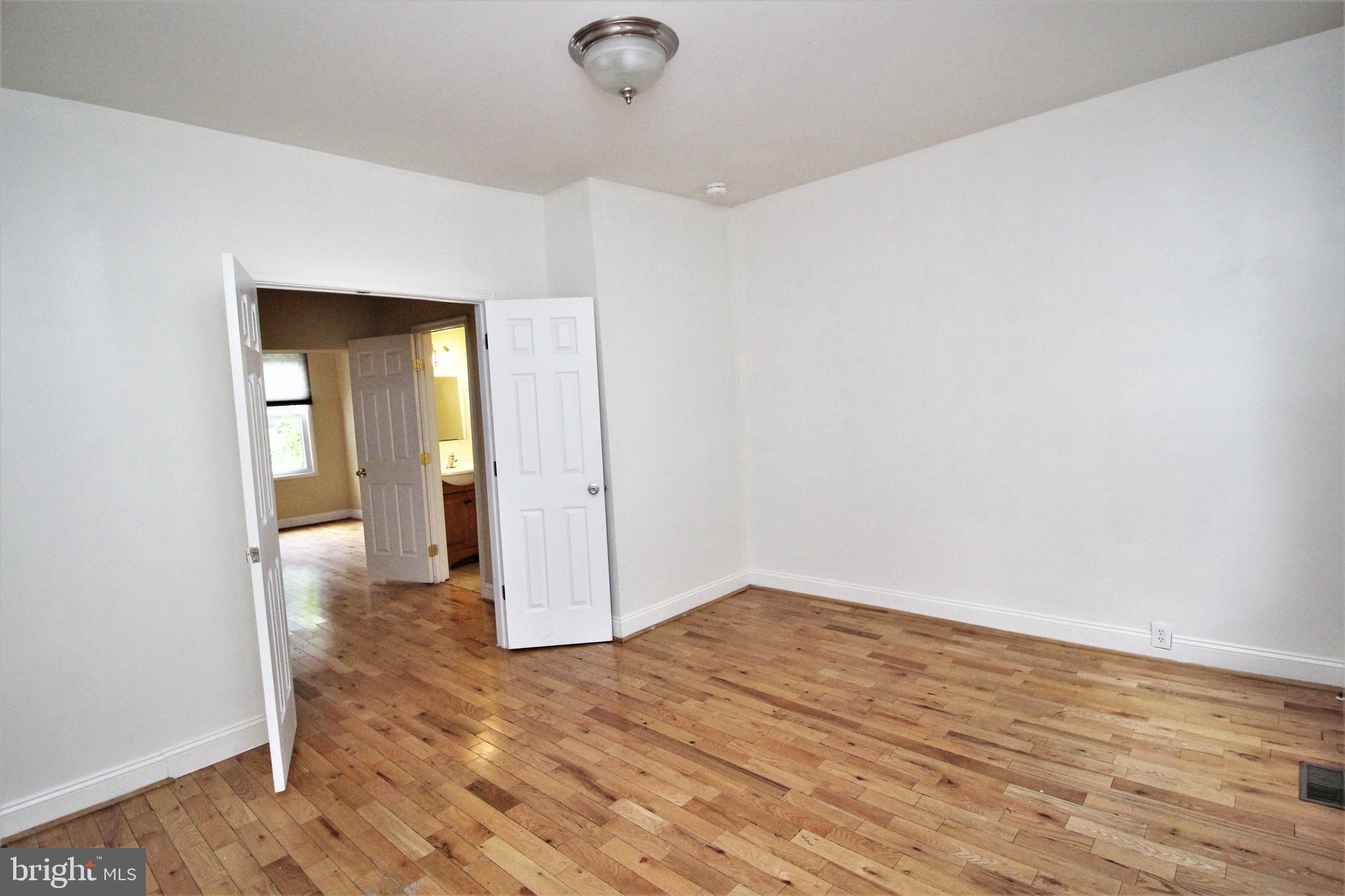 CHARLES VILLAGE - Residential