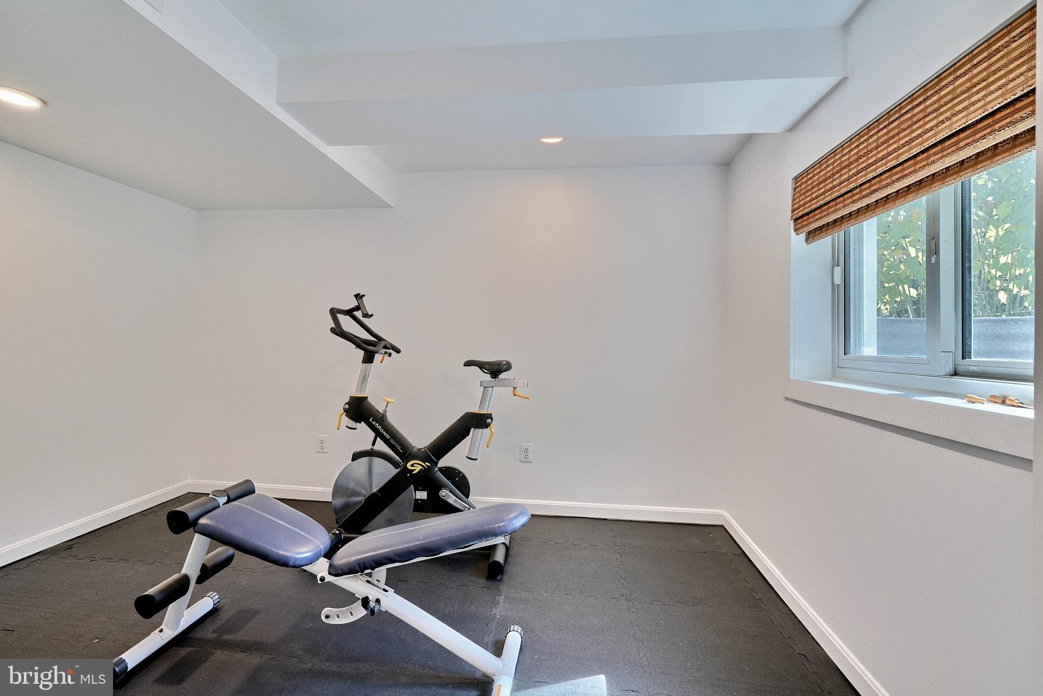 CROFTON HIGHLANDS - Residential