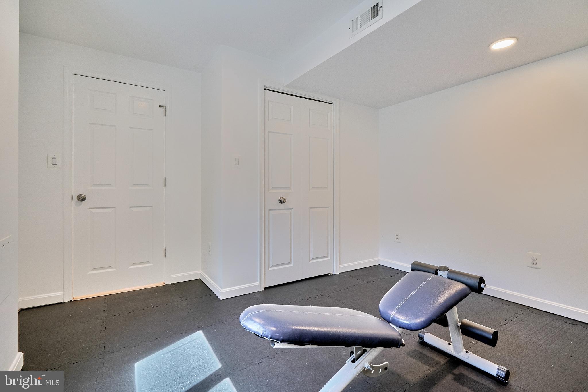 CROFTON HIGHLANDS - Residential