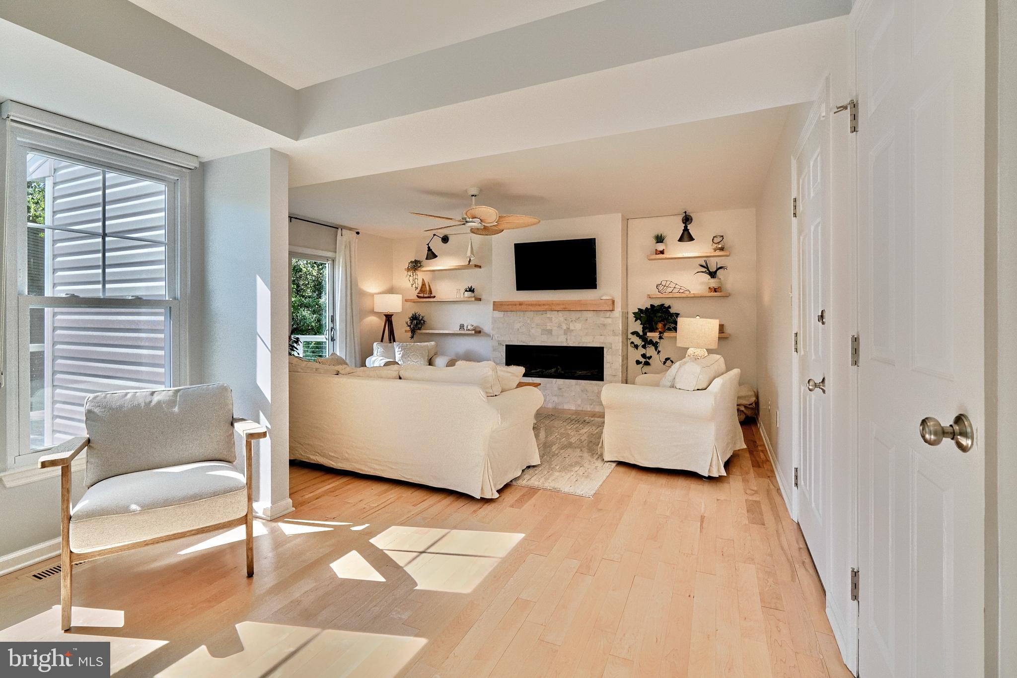 CROFTON HIGHLANDS - Residential