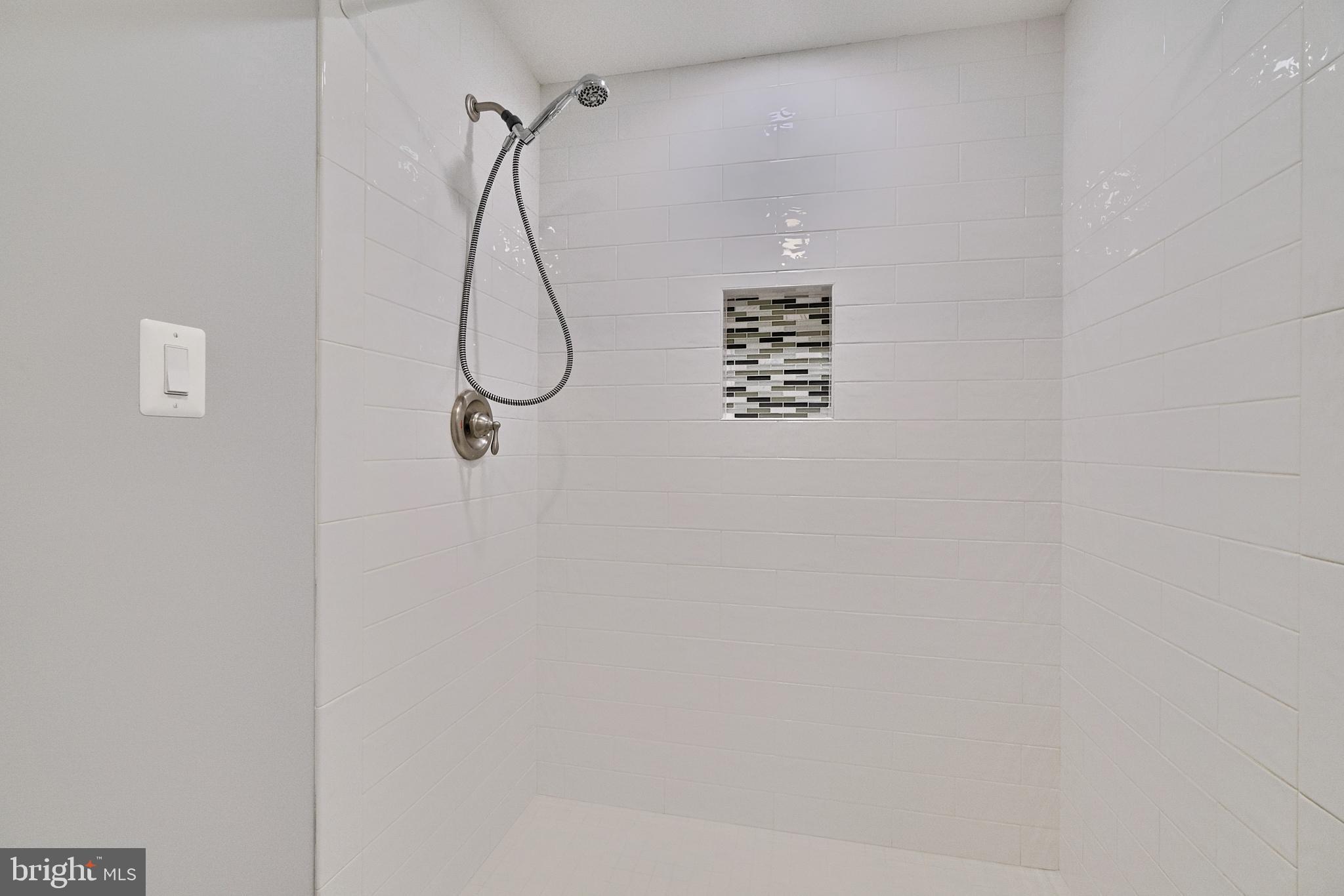 CROFTON HIGHLANDS - Residential