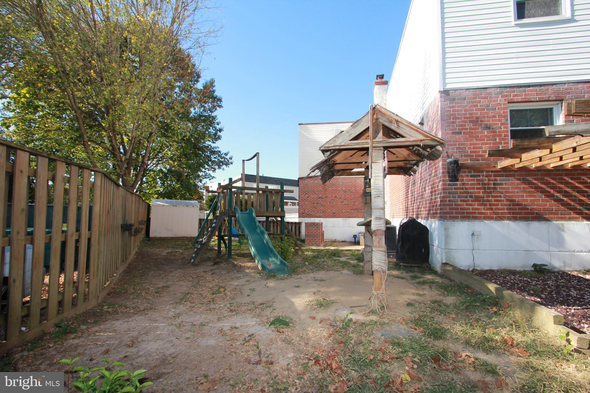 HOLME CIRCLE - Residential