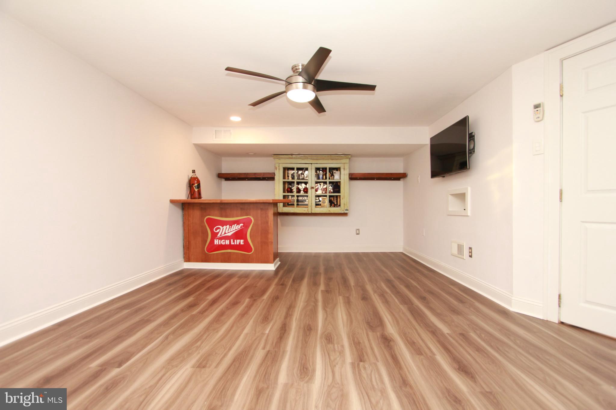 HOLME CIRCLE - Residential