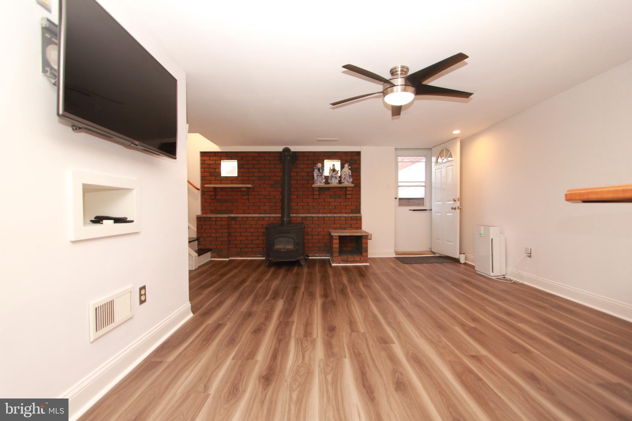 HOLME CIRCLE - Residential