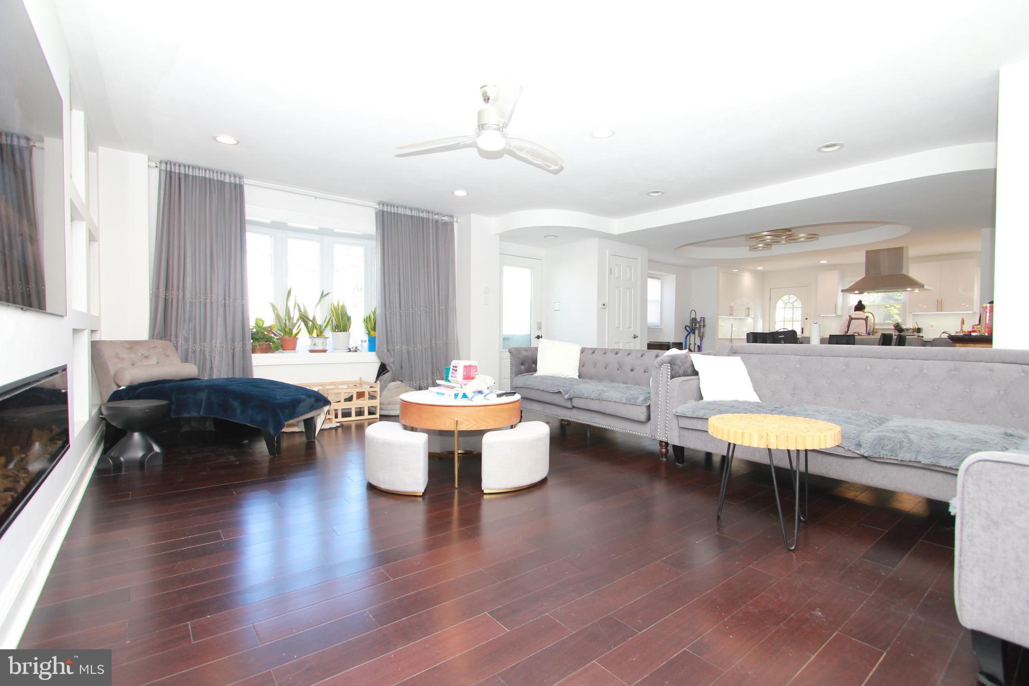 HOLME CIRCLE - Residential