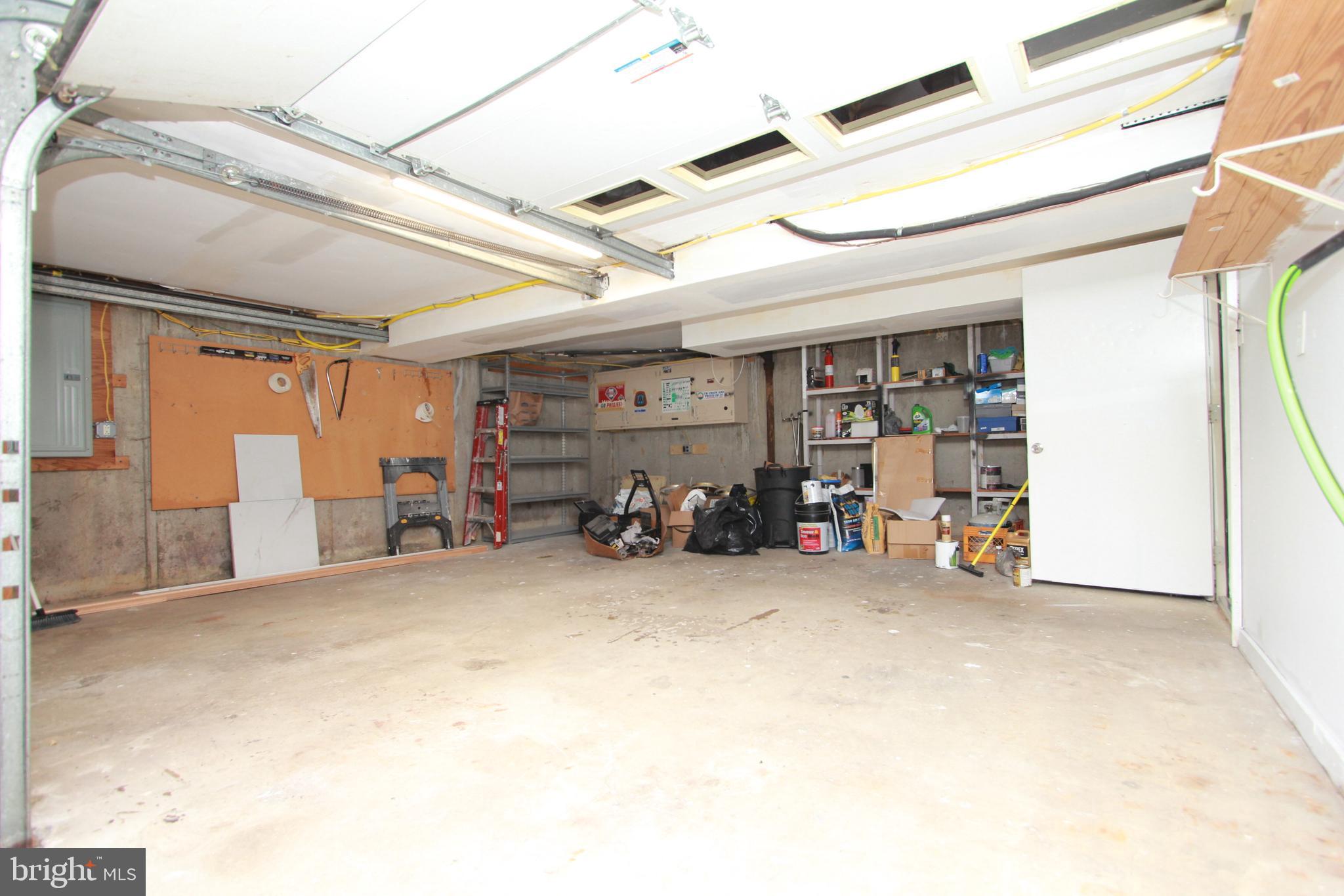 HOLME CIRCLE - Residential