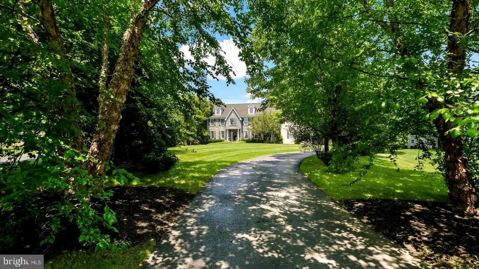 PONDVIEW - Residential