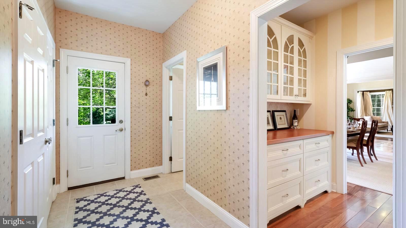 PONDVIEW - Residential