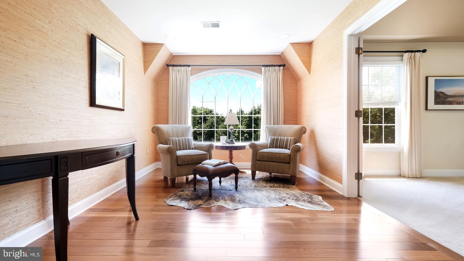 PONDVIEW - Residential