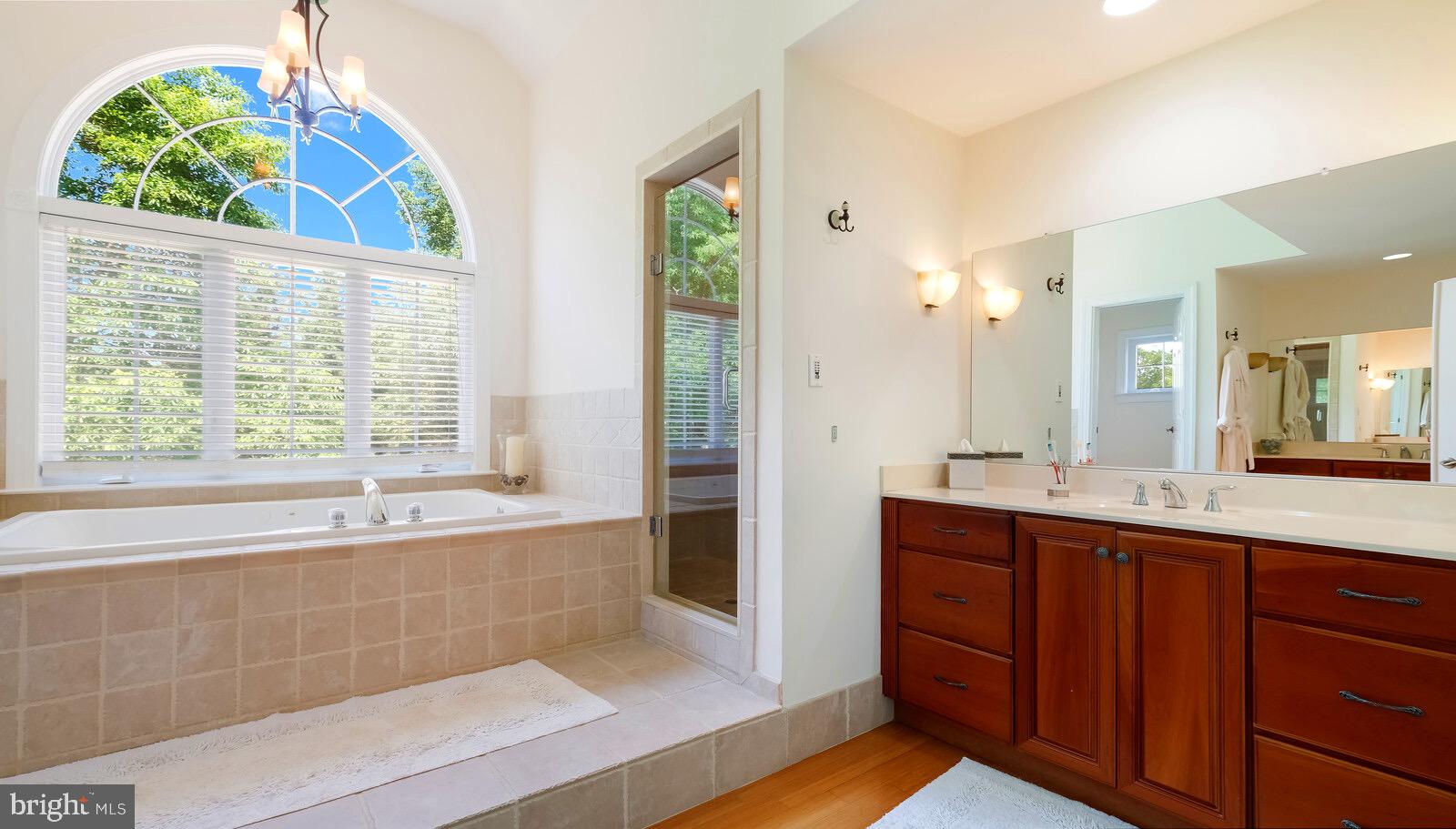 PONDVIEW - Residential