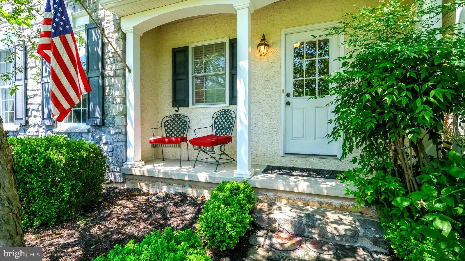 PONDVIEW - Residential