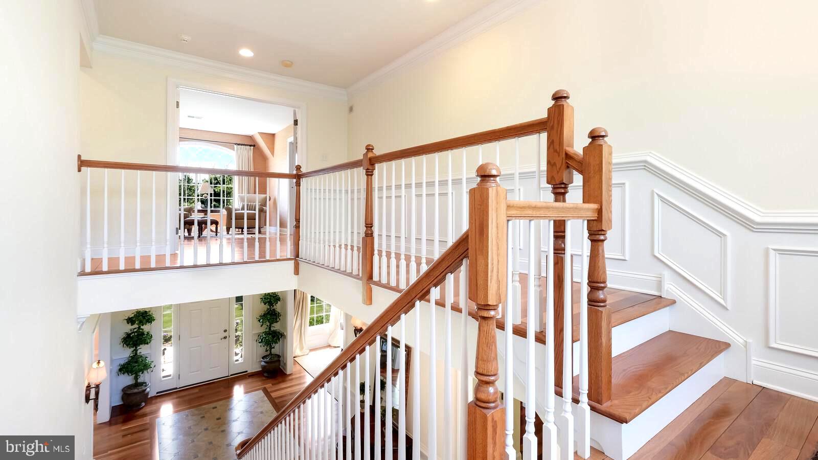 PONDVIEW - Residential