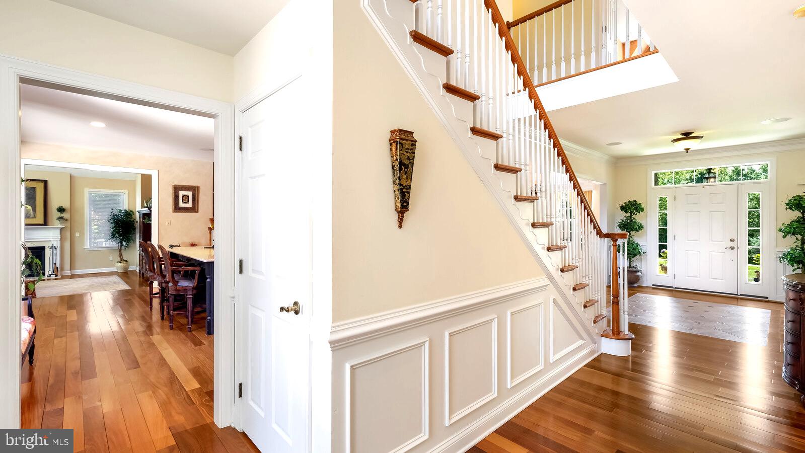 PONDVIEW - Residential