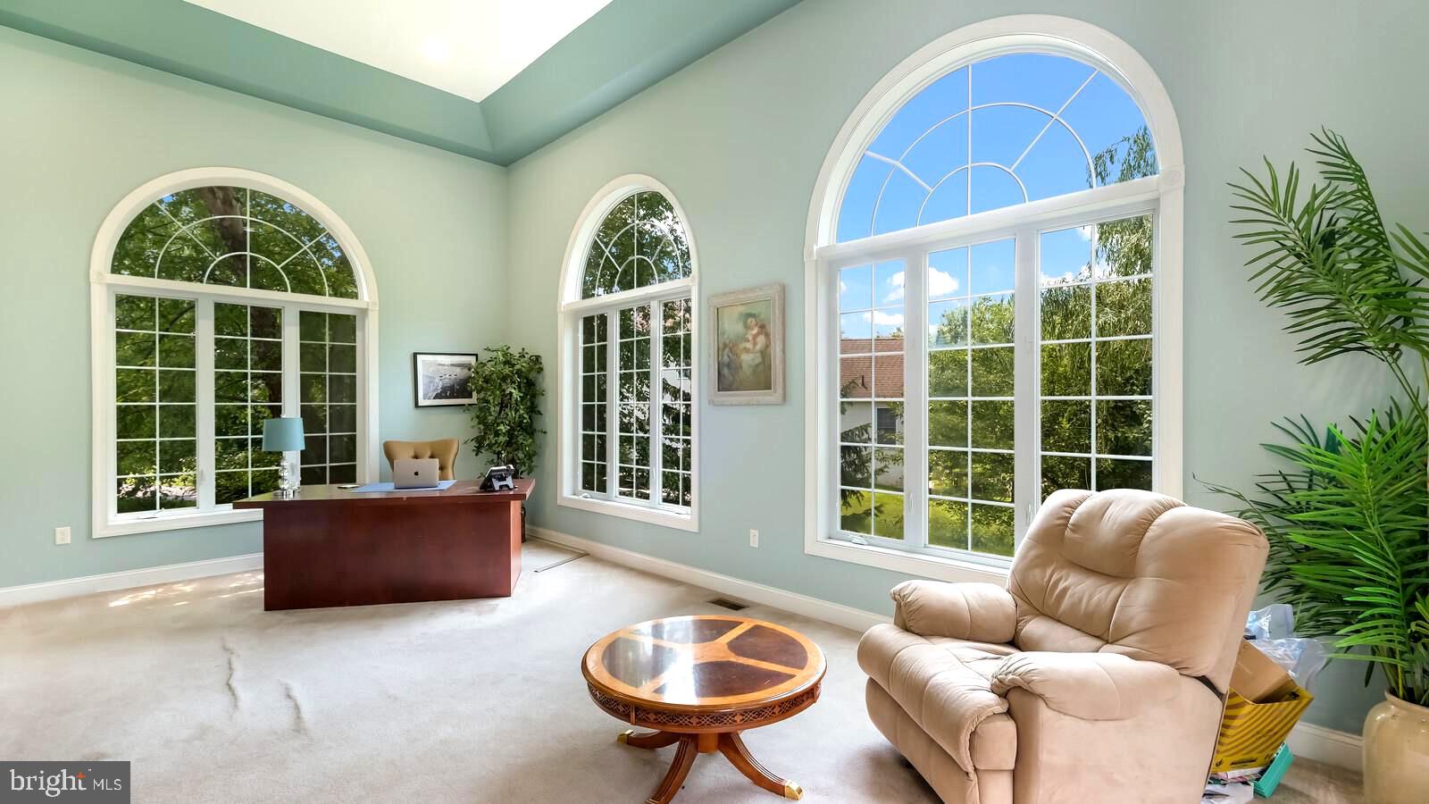 PONDVIEW - Residential