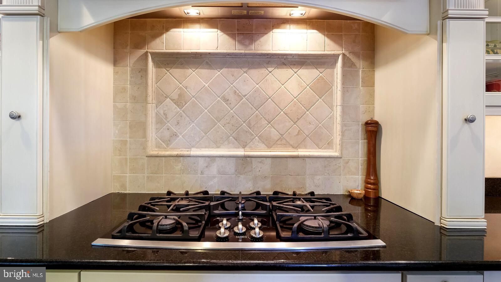 PONDVIEW - Residential