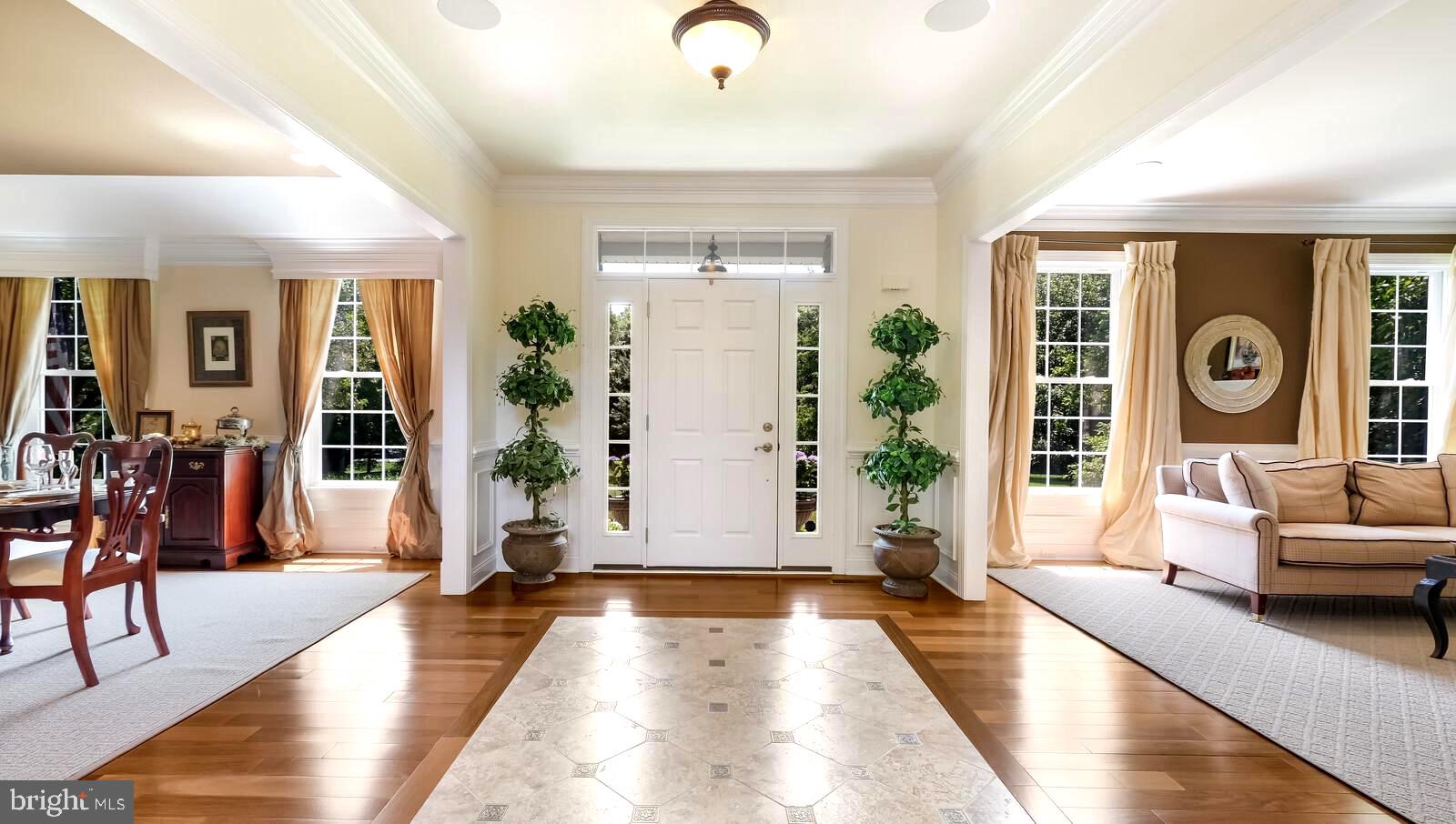 PONDVIEW - Residential