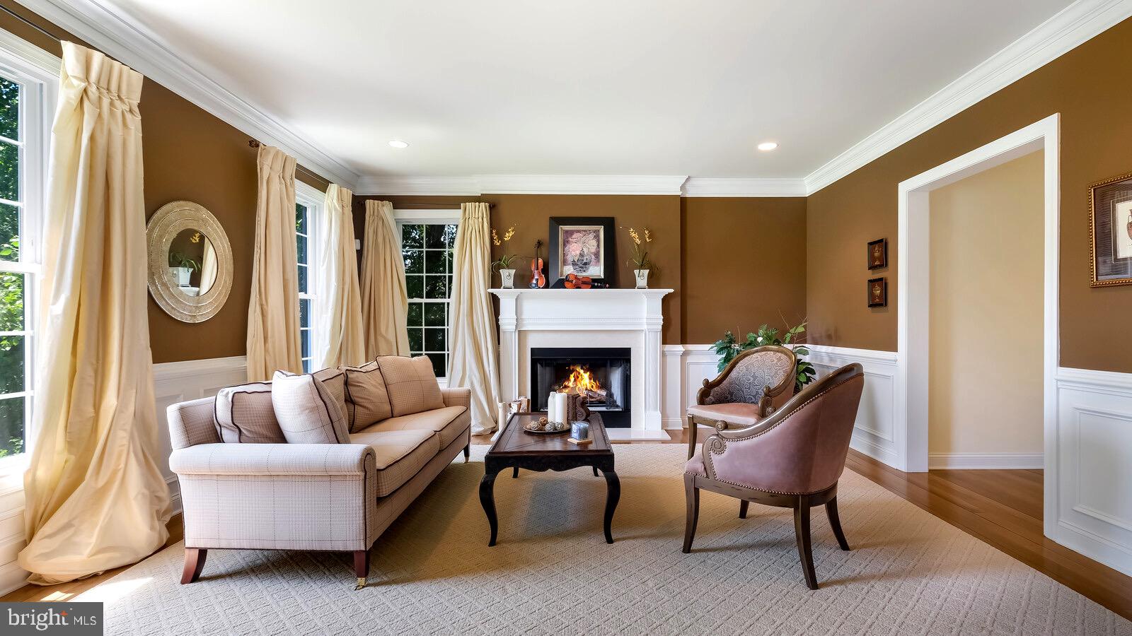 PONDVIEW - Residential