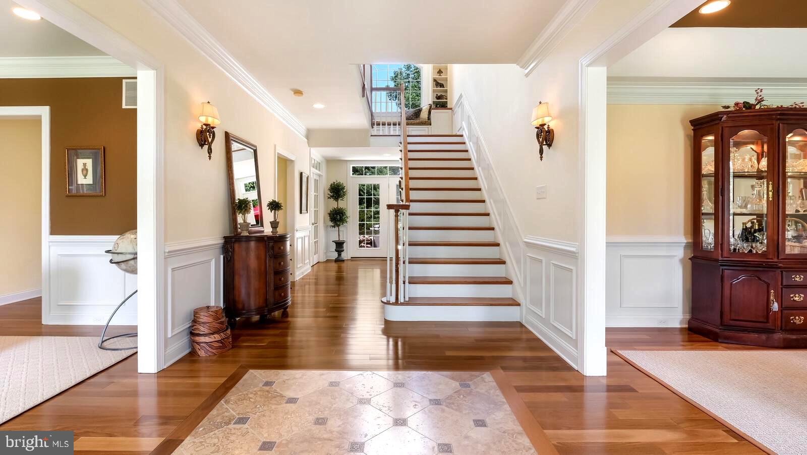 PONDVIEW - Residential