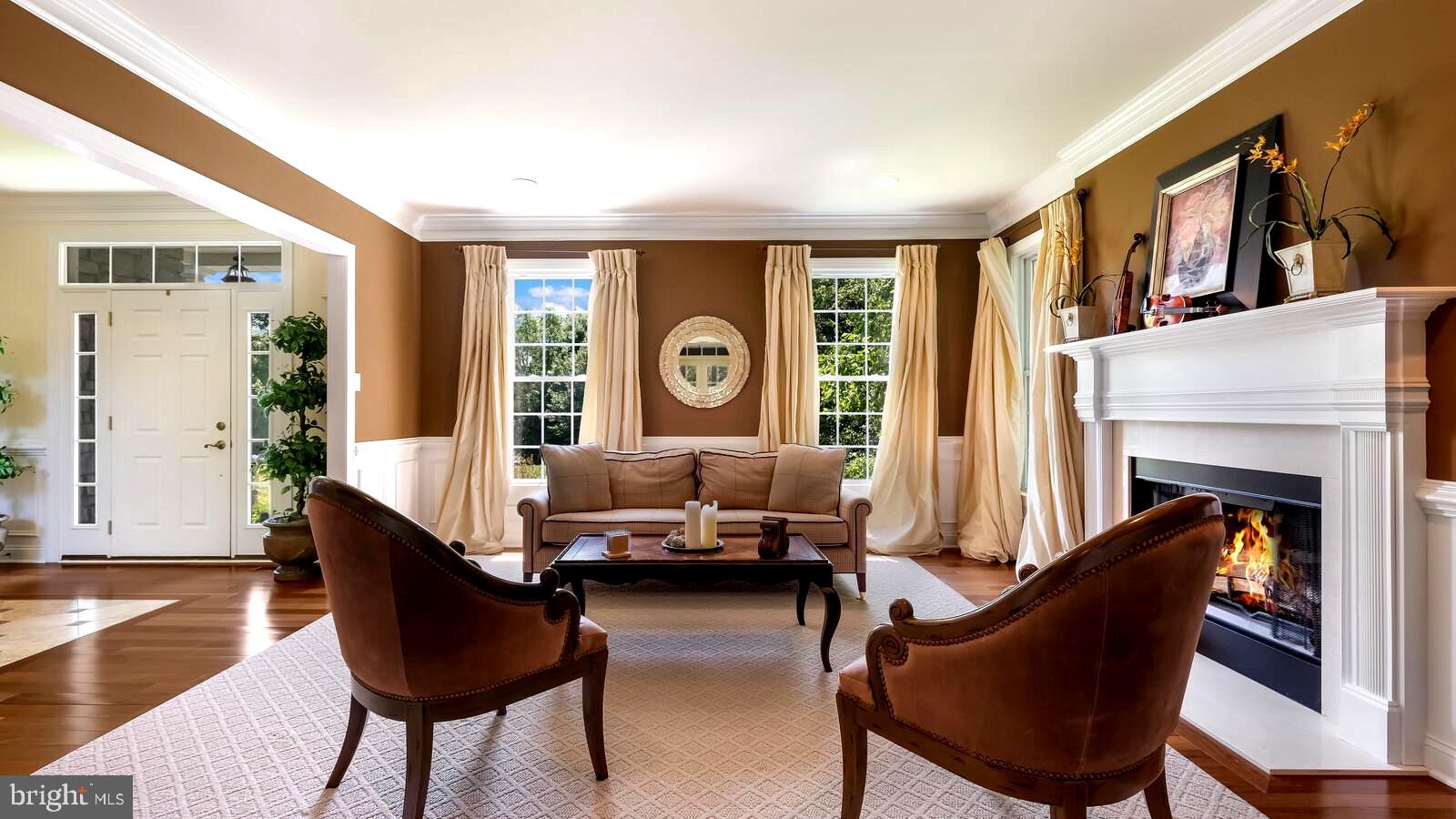 PONDVIEW - Residential