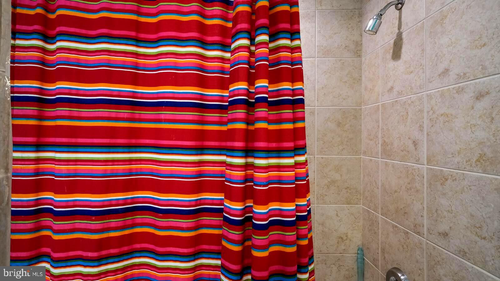 PONDVIEW - Residential