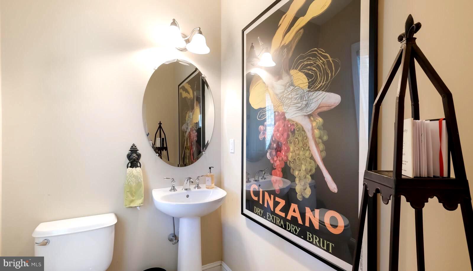 PONDVIEW - Residential