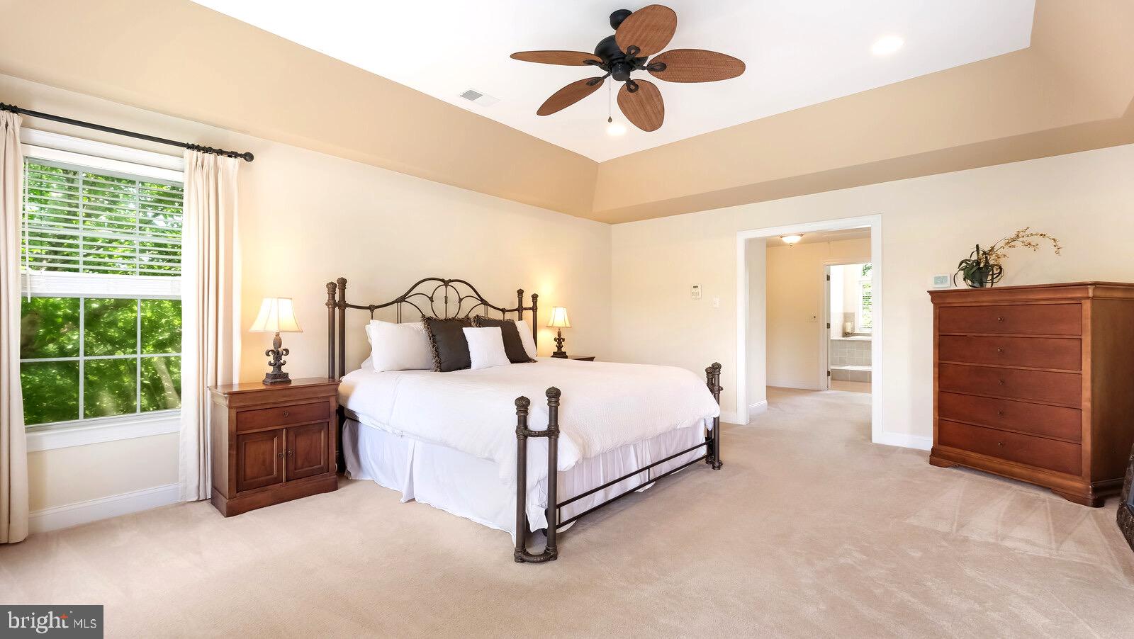 PONDVIEW - Residential