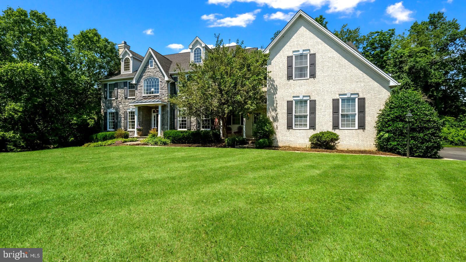 PONDVIEW - Residential