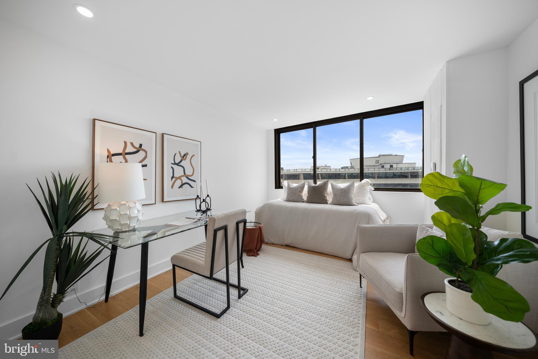 FOGGY BOTTOM - Residential