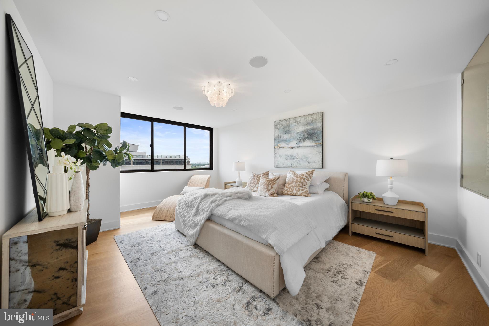 FOGGY BOTTOM - Residential