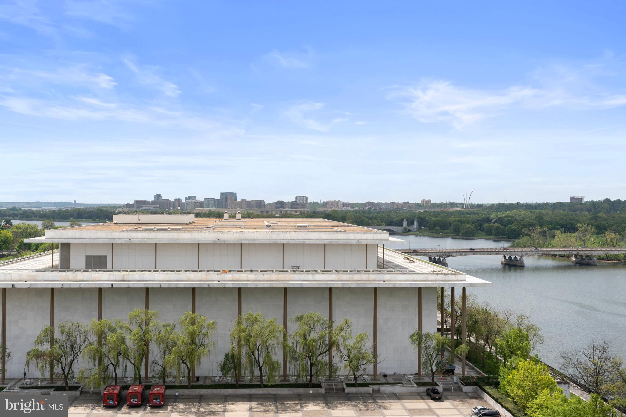 FOGGY BOTTOM - Residential