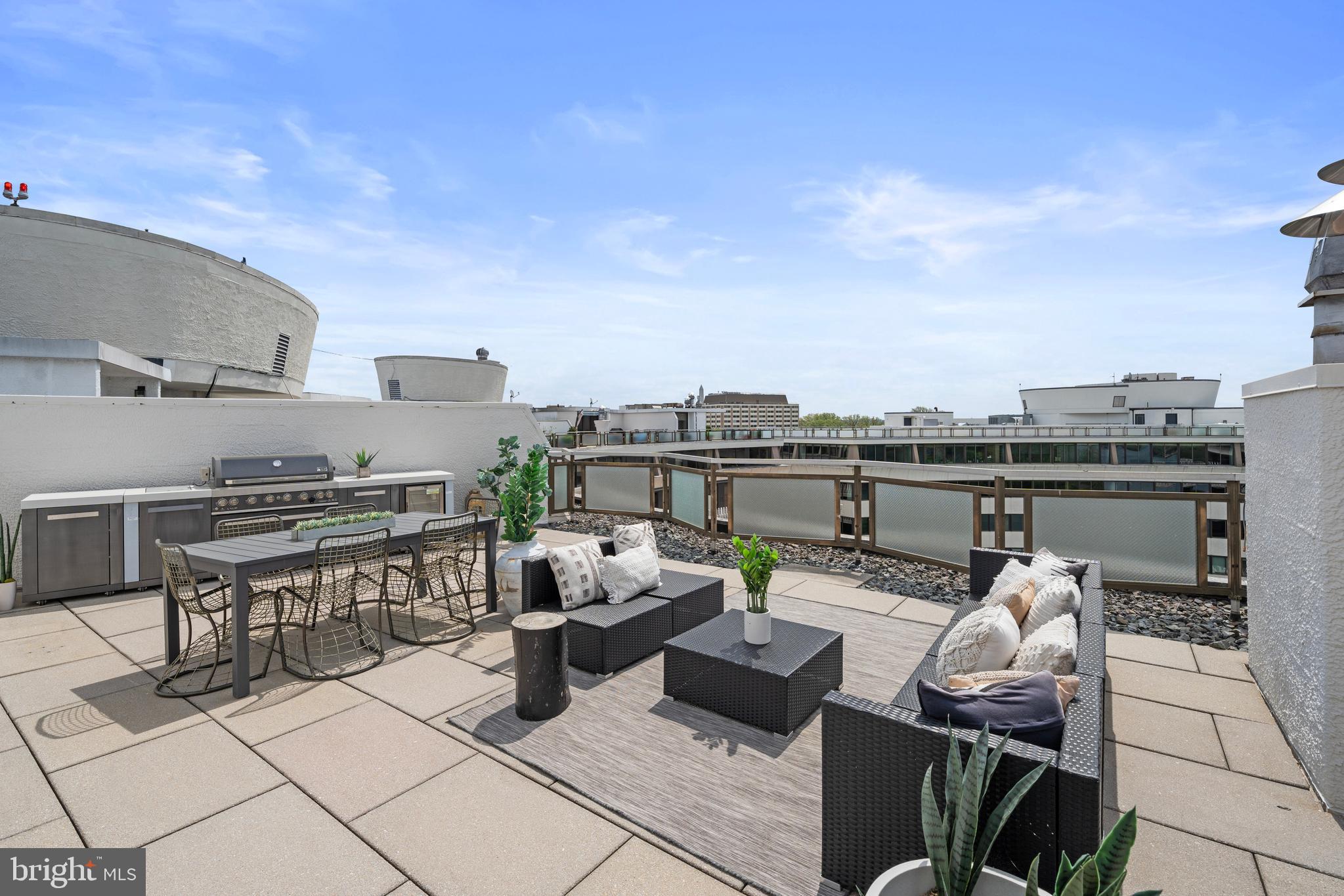 FOGGY BOTTOM - Residential