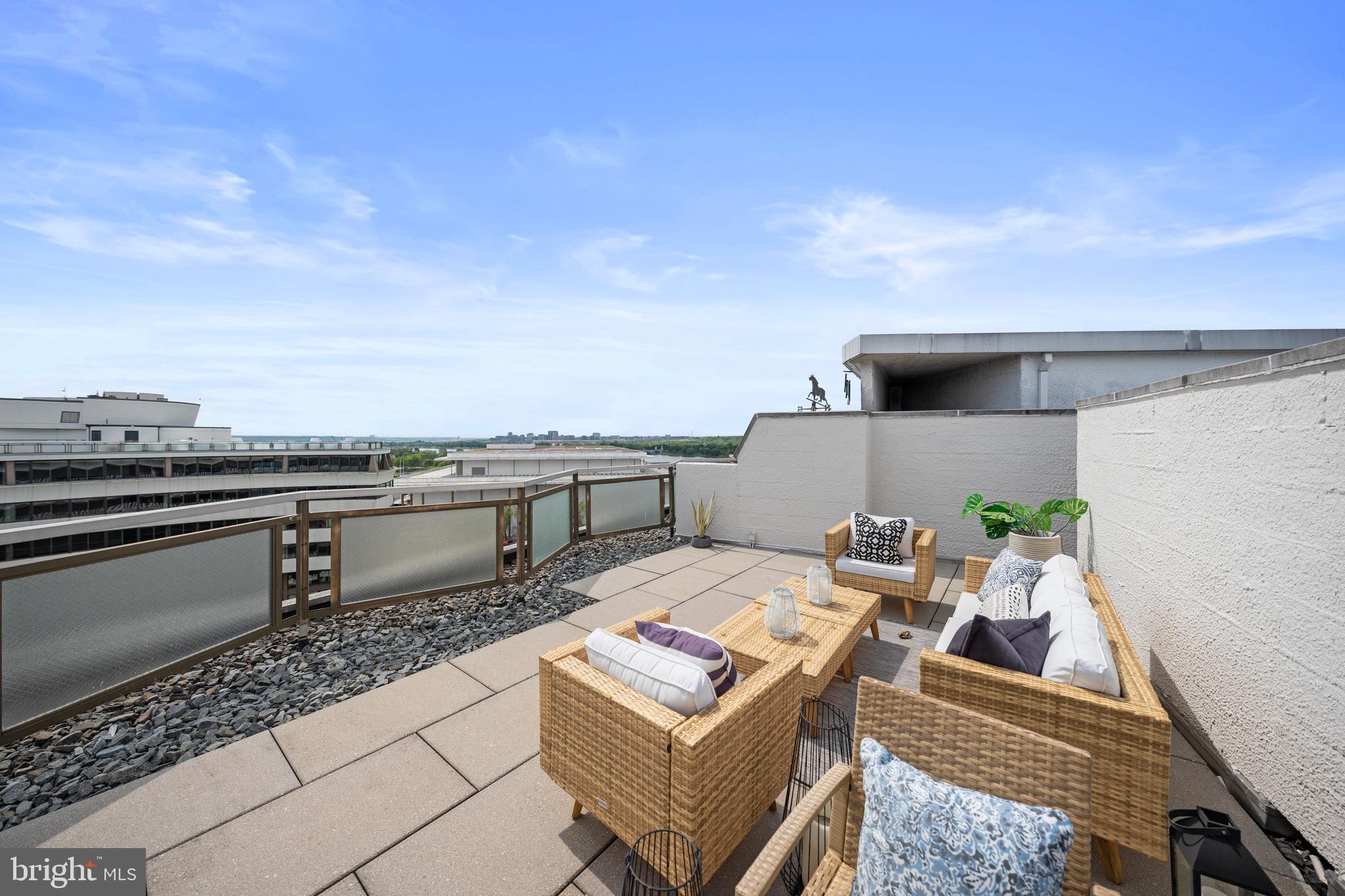 FOGGY BOTTOM - Residential