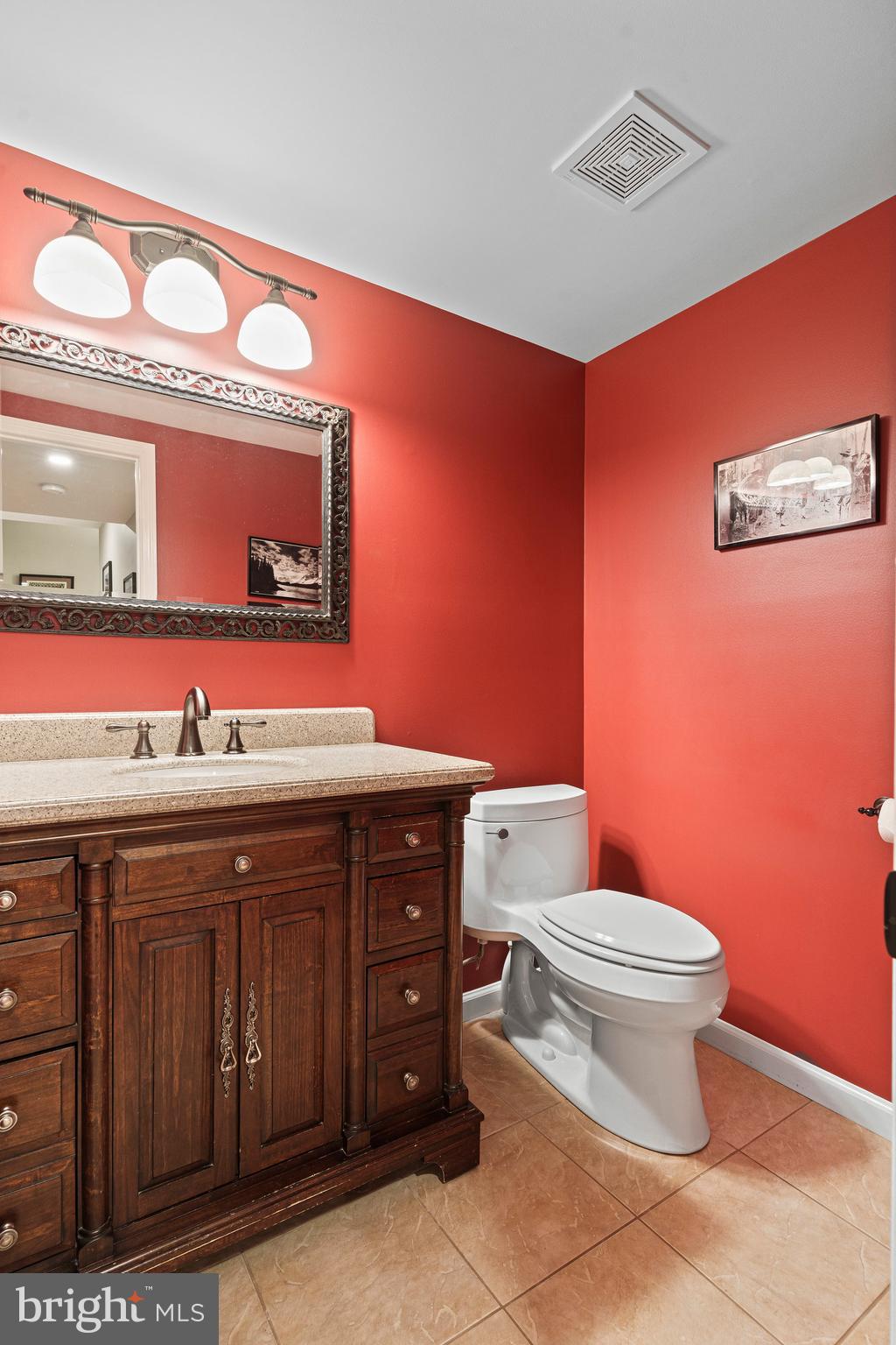 LAKEWOOD HILLS - Residential