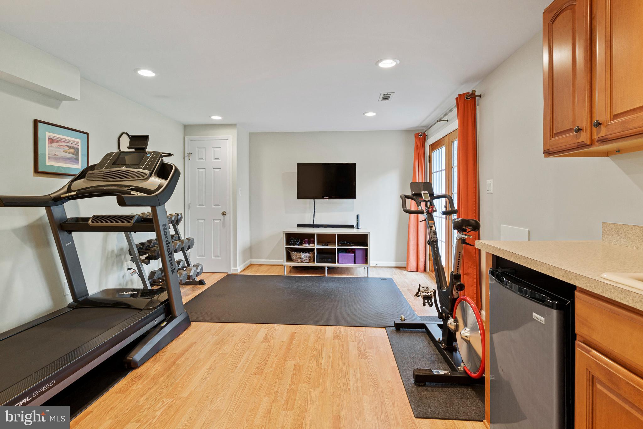 LAKEWOOD HILLS - Residential