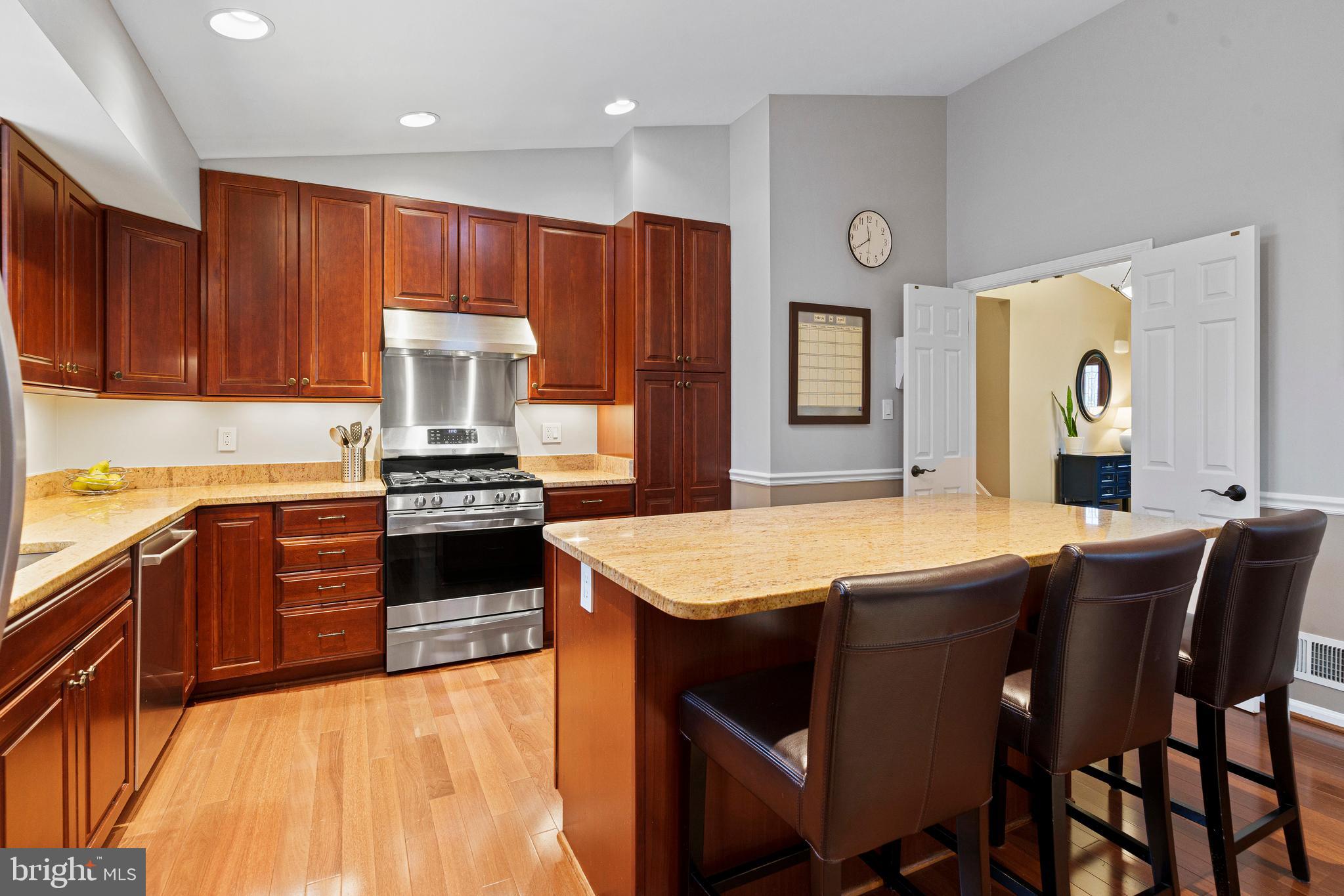 LAKEWOOD HILLS - Residential