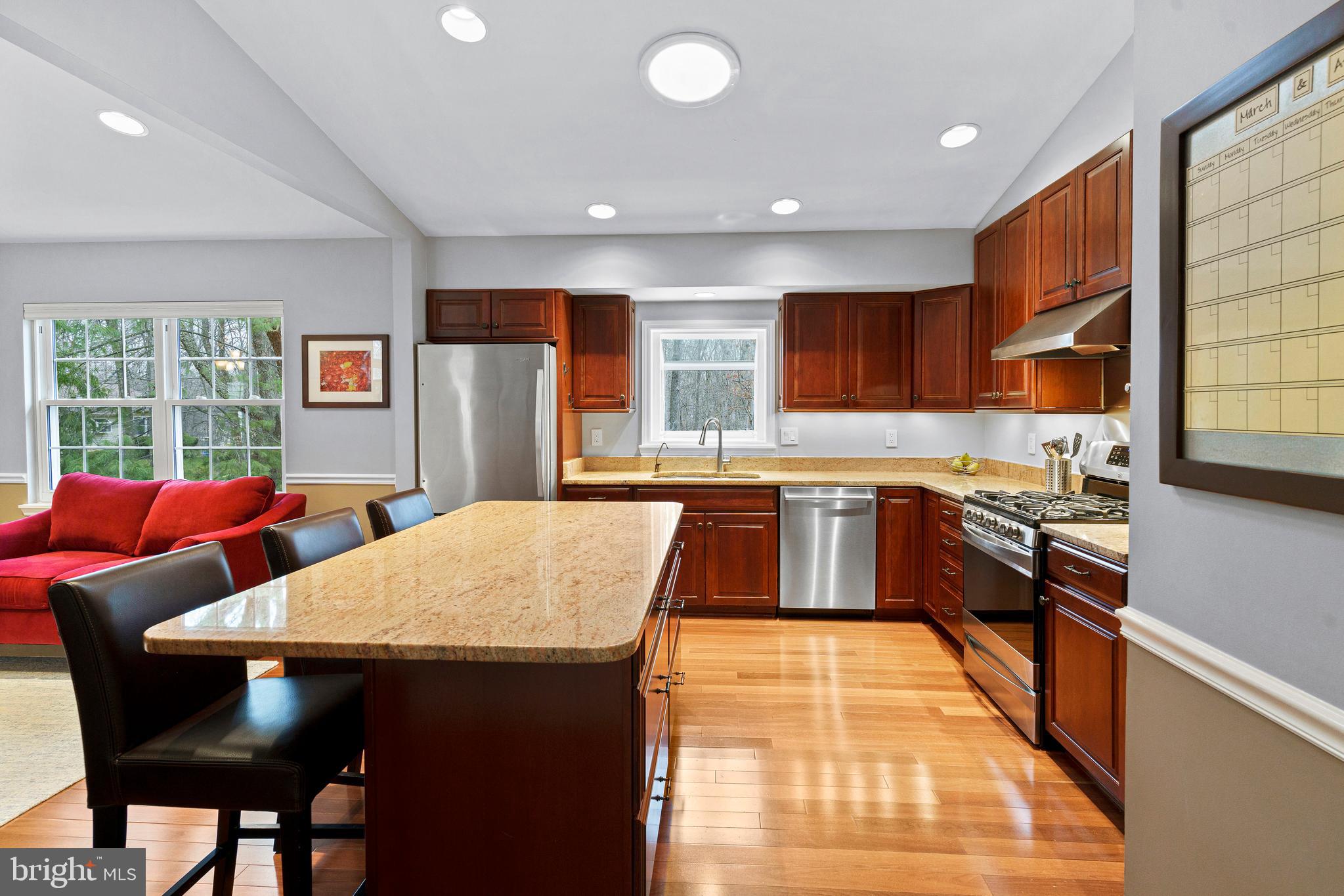 LAKEWOOD HILLS - Residential