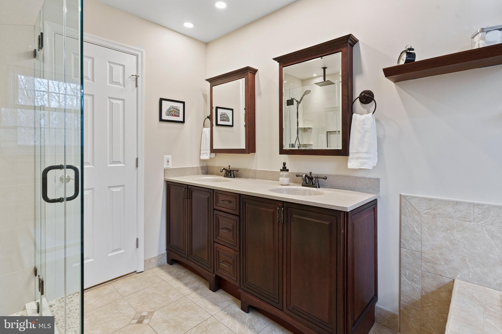 LAKEWOOD HILLS - Residential