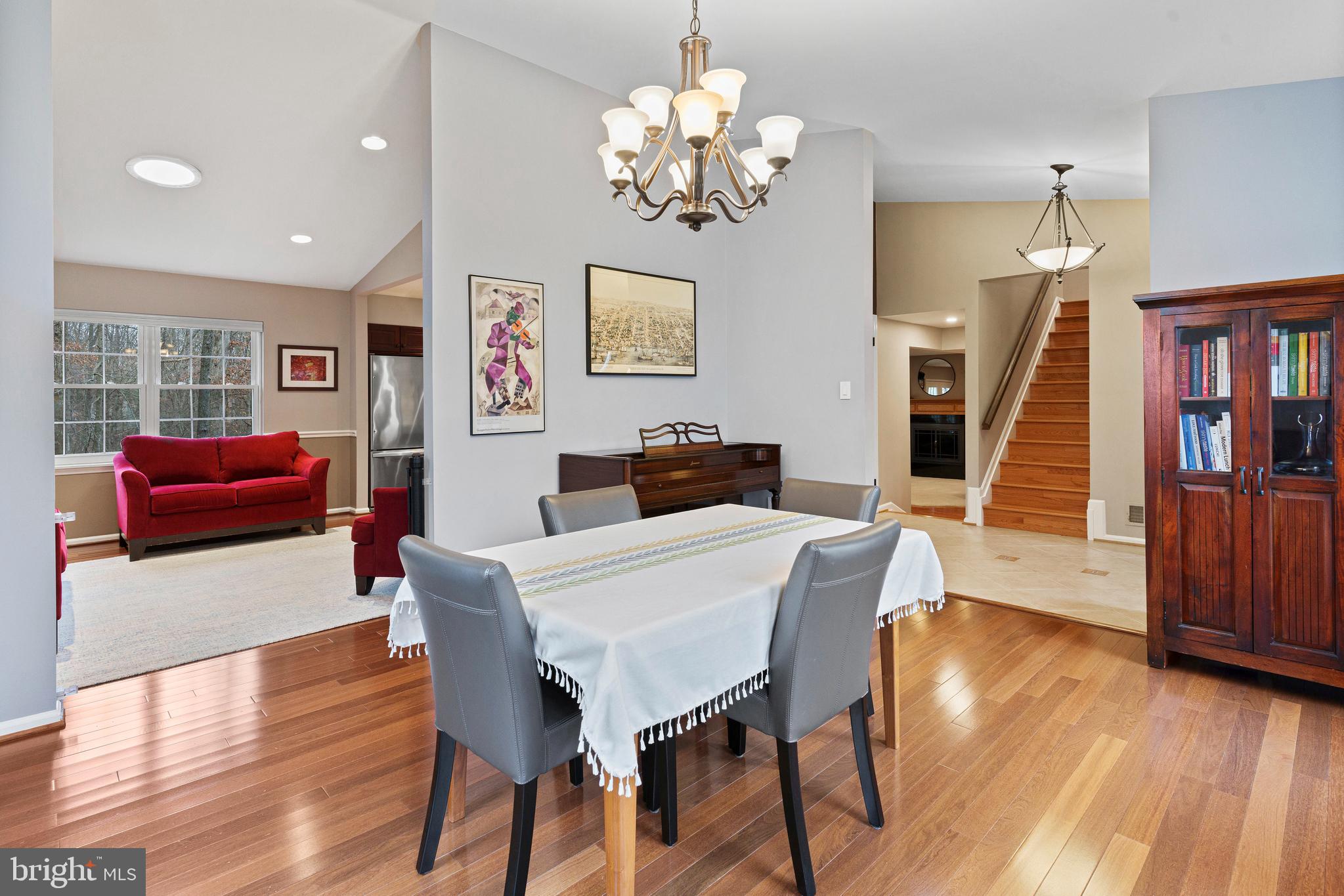 LAKEWOOD HILLS - Residential