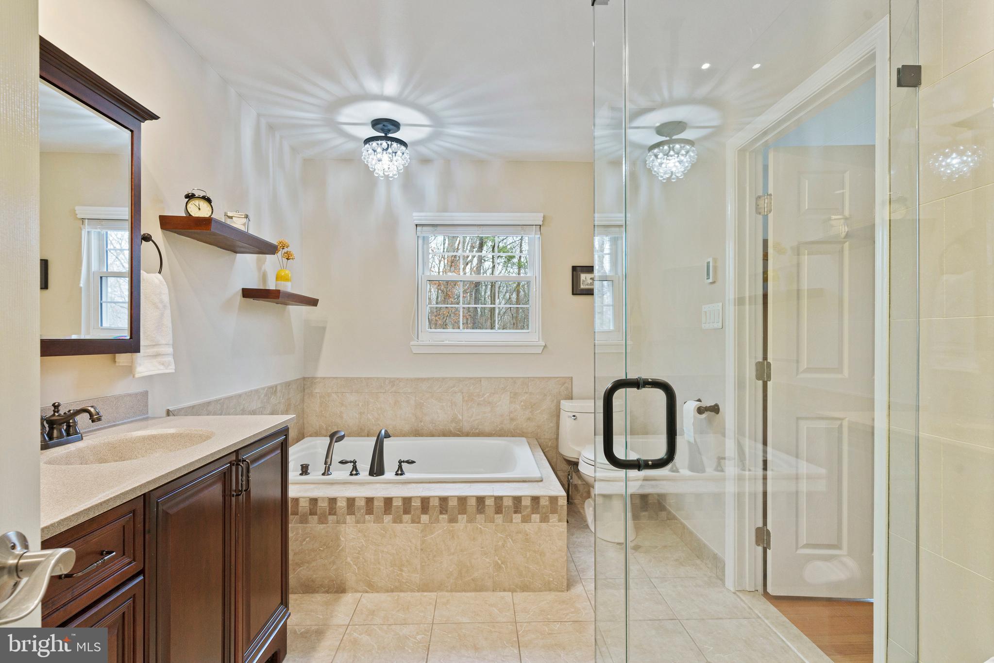 LAKEWOOD HILLS - Residential