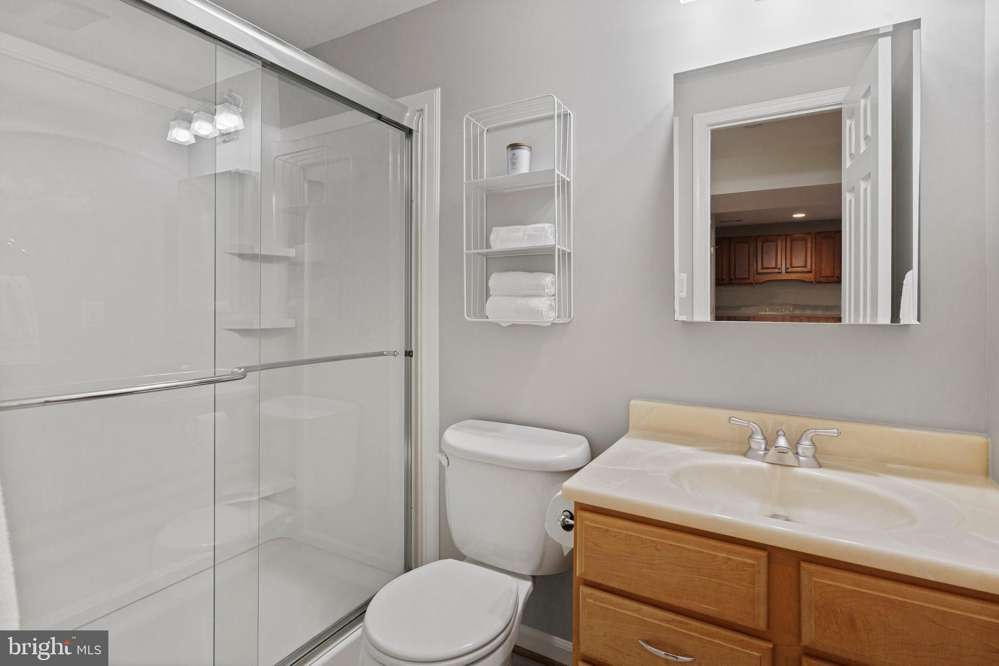 LAKEWOOD HILLS - Residential