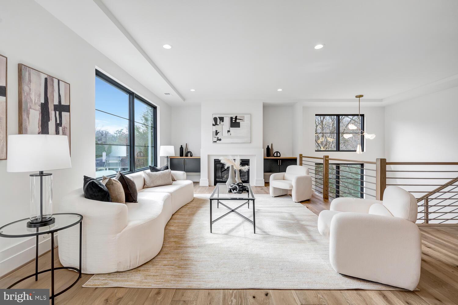 COUNTRY ACRES - Residential