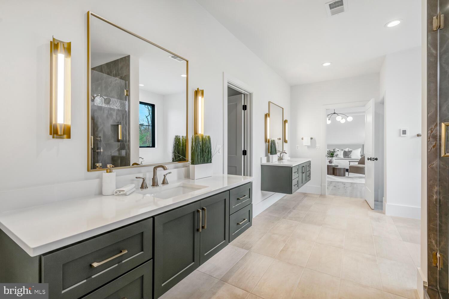 COUNTRY ACRES - Residential