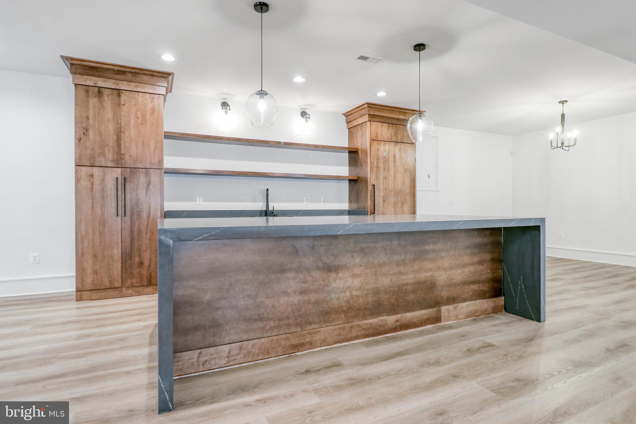 COUNTRY ACRES - Residential