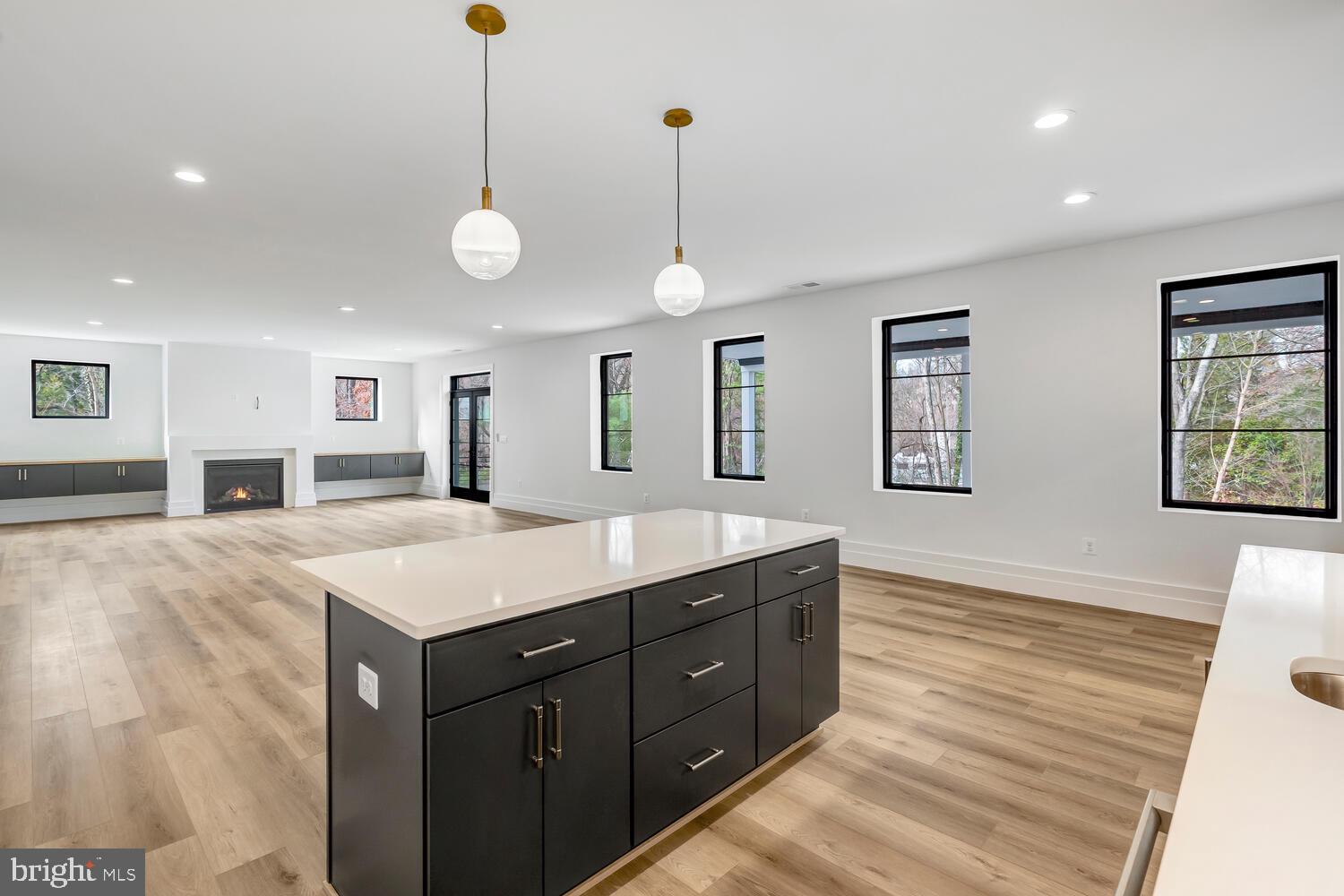 COUNTRY ACRES - Residential