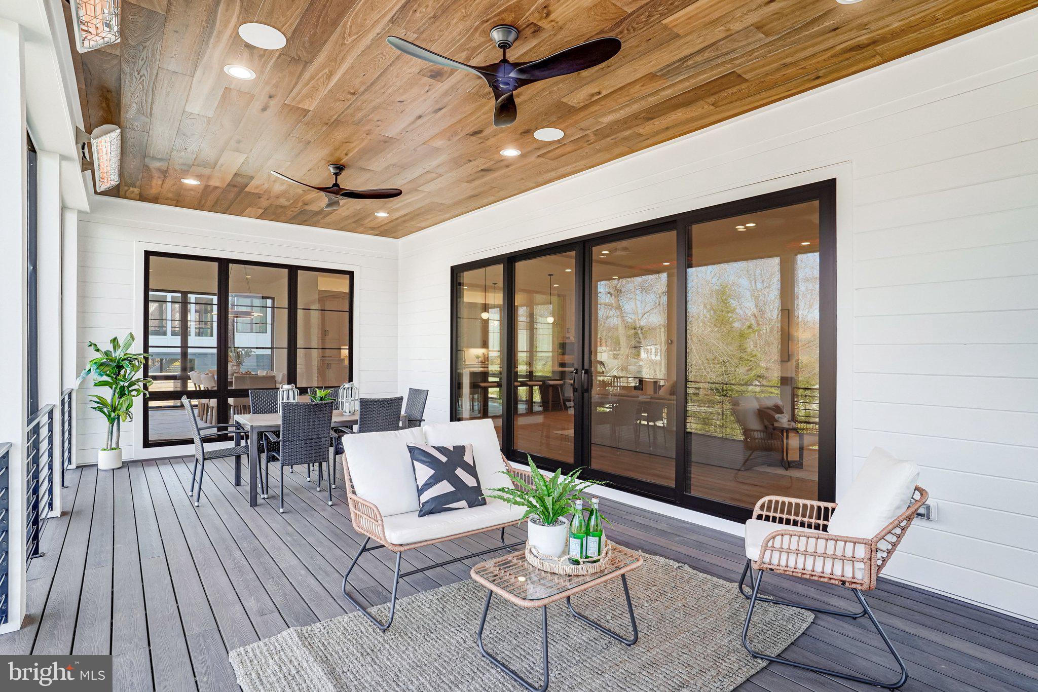 COUNTRY ACRES - Residential