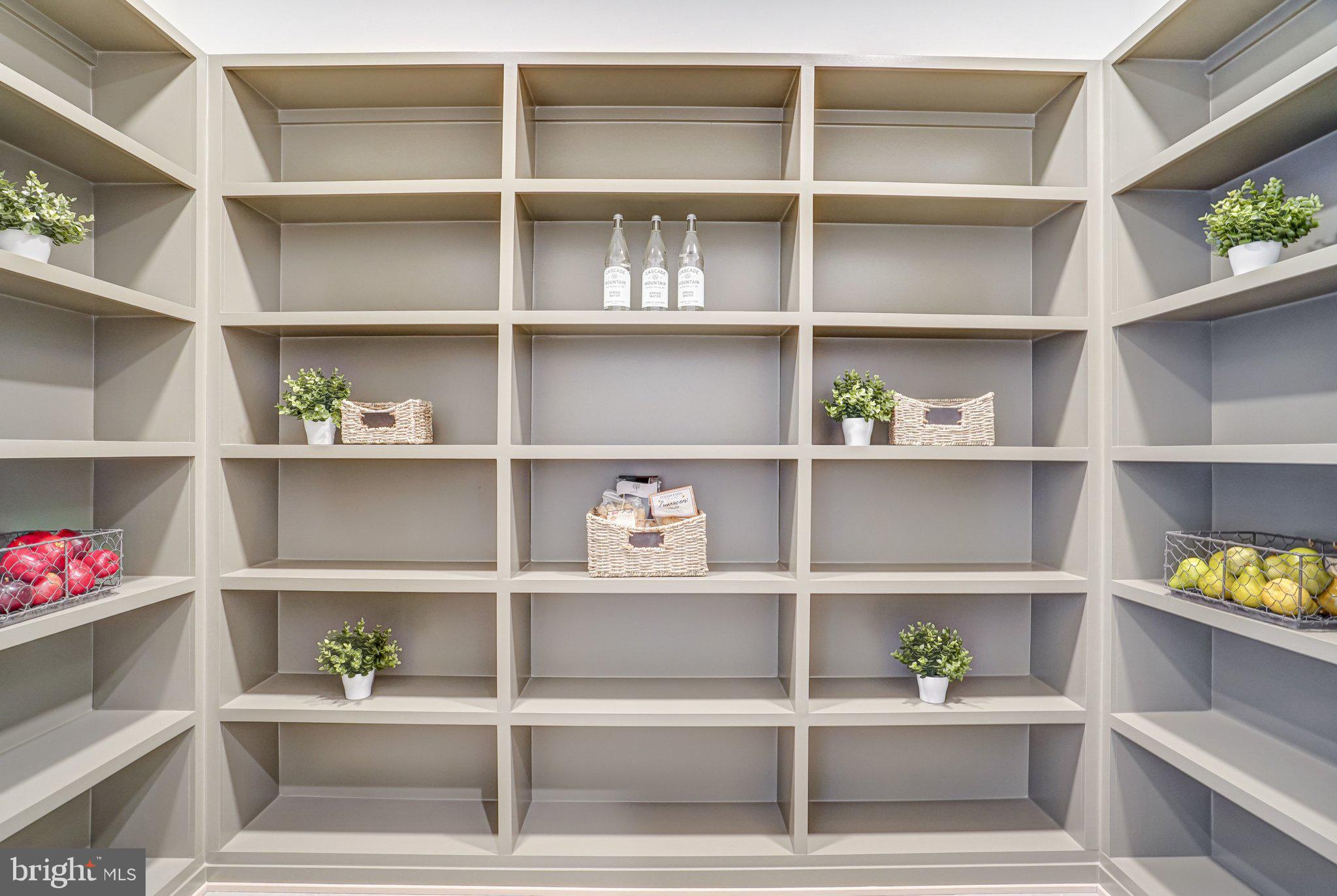 COUNTRY ACRES - Residential